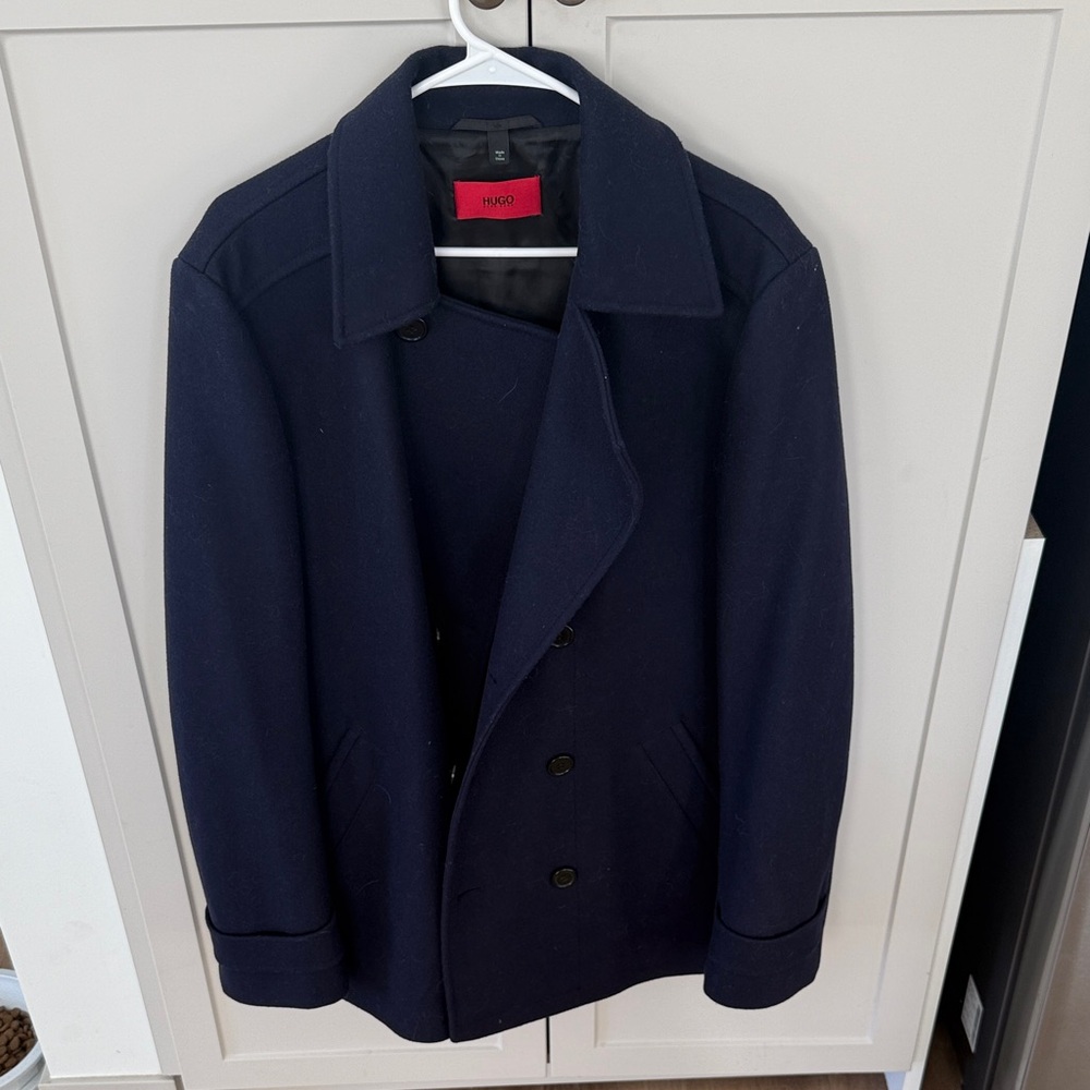 Hugo Boss Wool Hyde Men's Peacoat
Dark blue
Button front